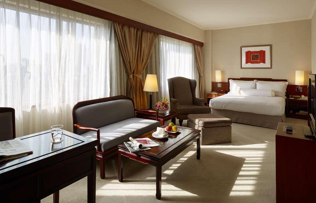The Howard Plaza Hotel Taipei Room photo